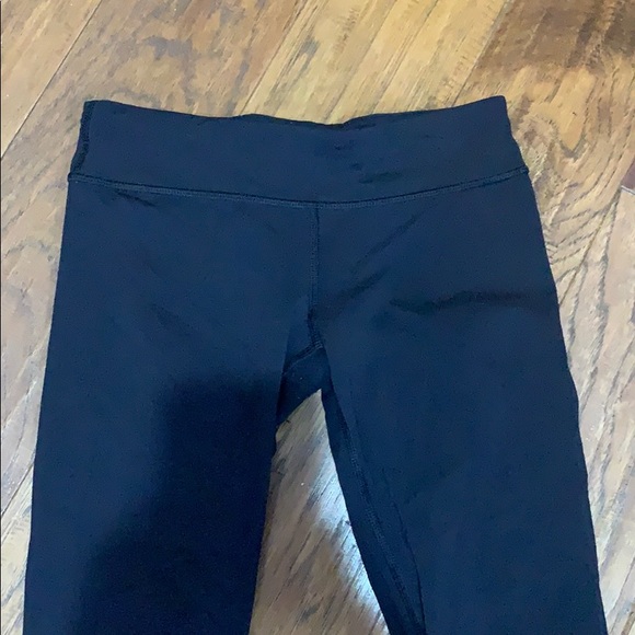 Black Cropped Ivivva Leggings - Picture 2 of 4